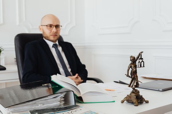Comment choisir un bon conseiller juridique pour son entreprise